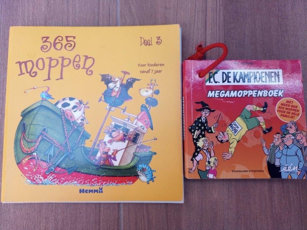 365 MOPPEN & F.C. DE KAMPIOENEN MEGAMOPPENBOEK, Boeken, Ophalen of Verzenden, Zo goed als nieuw, Moppen