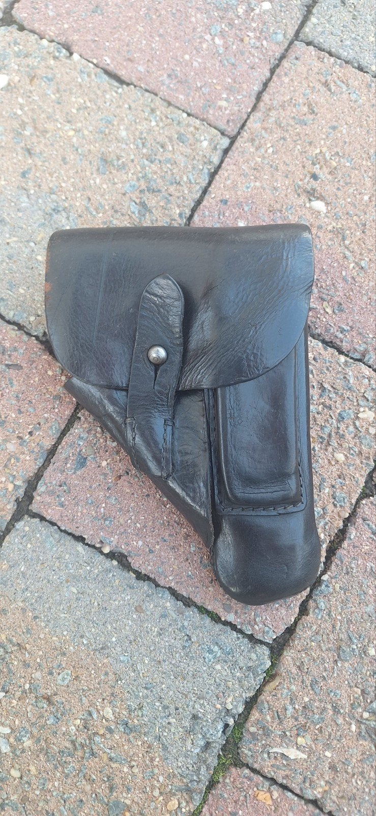 Holster allemand Nominatif, Collections, Enlèvement