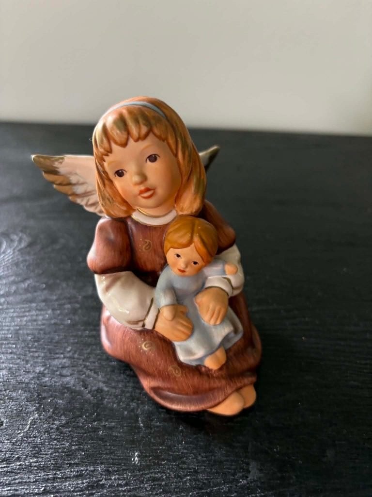 Goebel engel met pop, Verzamelen, Ophalen of Verzenden, Zo goed als nieuw