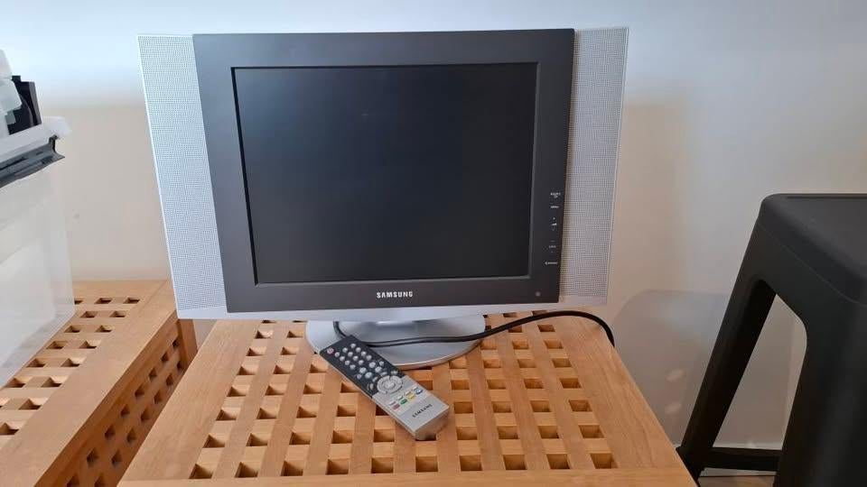 Samsung tv 15 inch   diagonaal 38 cm-afstandsbediening, Ophalen, Gebruikt, Minder dan 40 cm, Samsung
