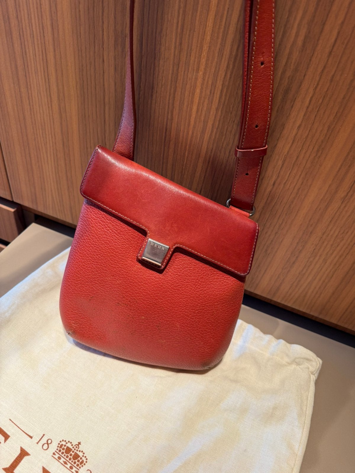 Delvaux sac bandoulière, Enlèvement, Comme neuf