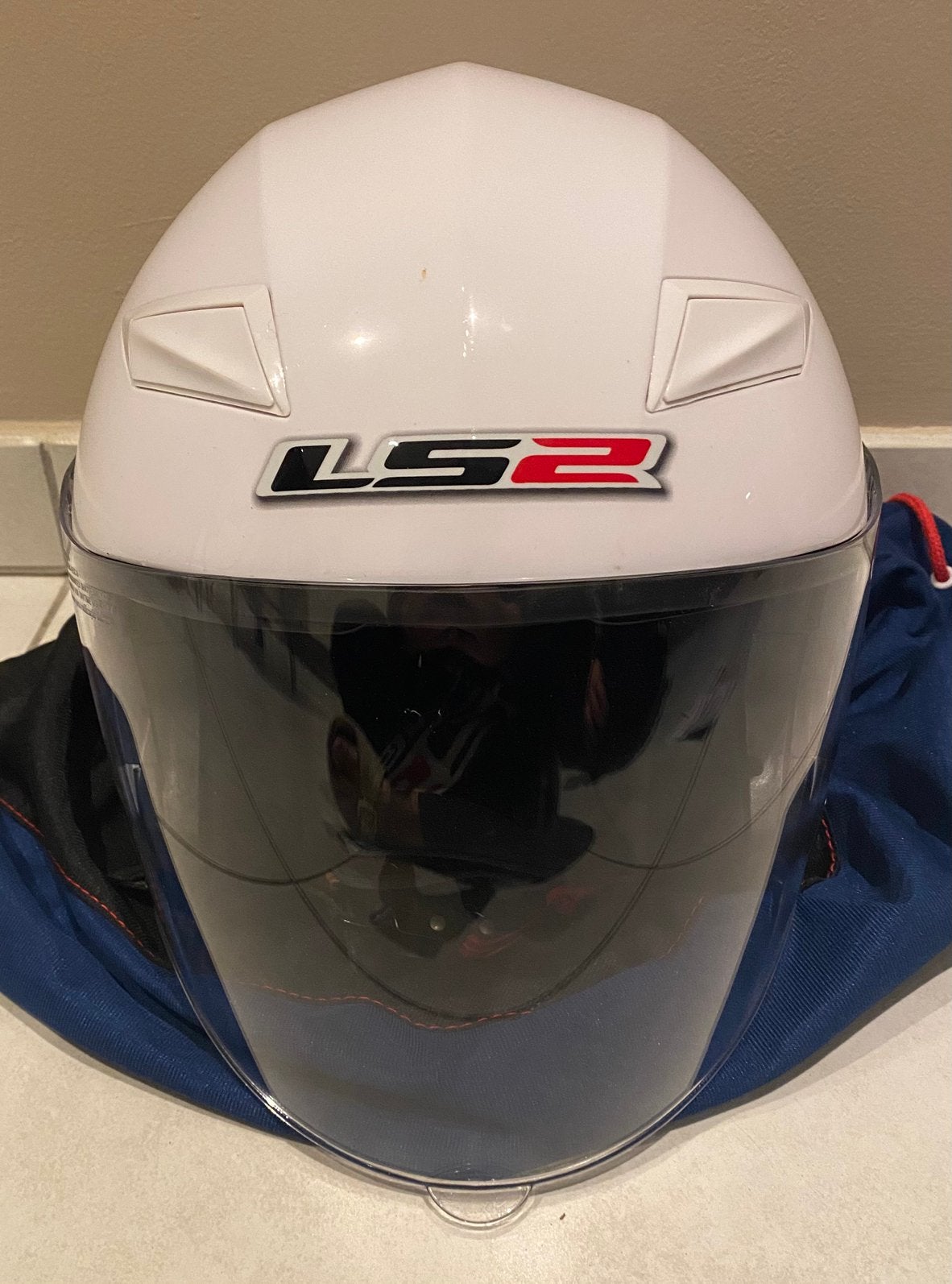 Motorhelm van het merk LS2, slechts enkele malen gedragen., Motoren, Ophalen