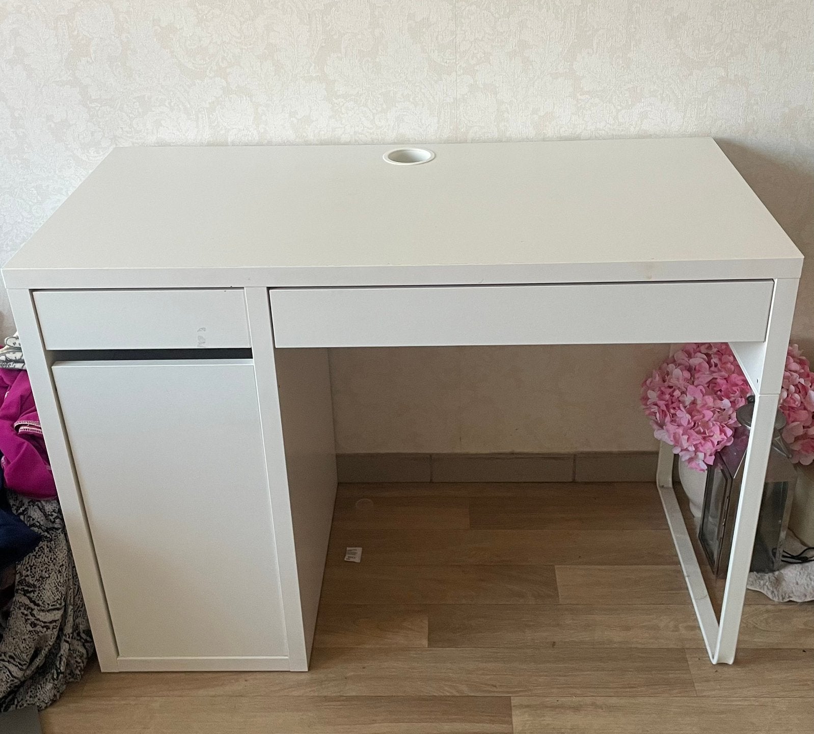 Ikea bureau, Ophalen, Zo goed als nieuw, IKEA