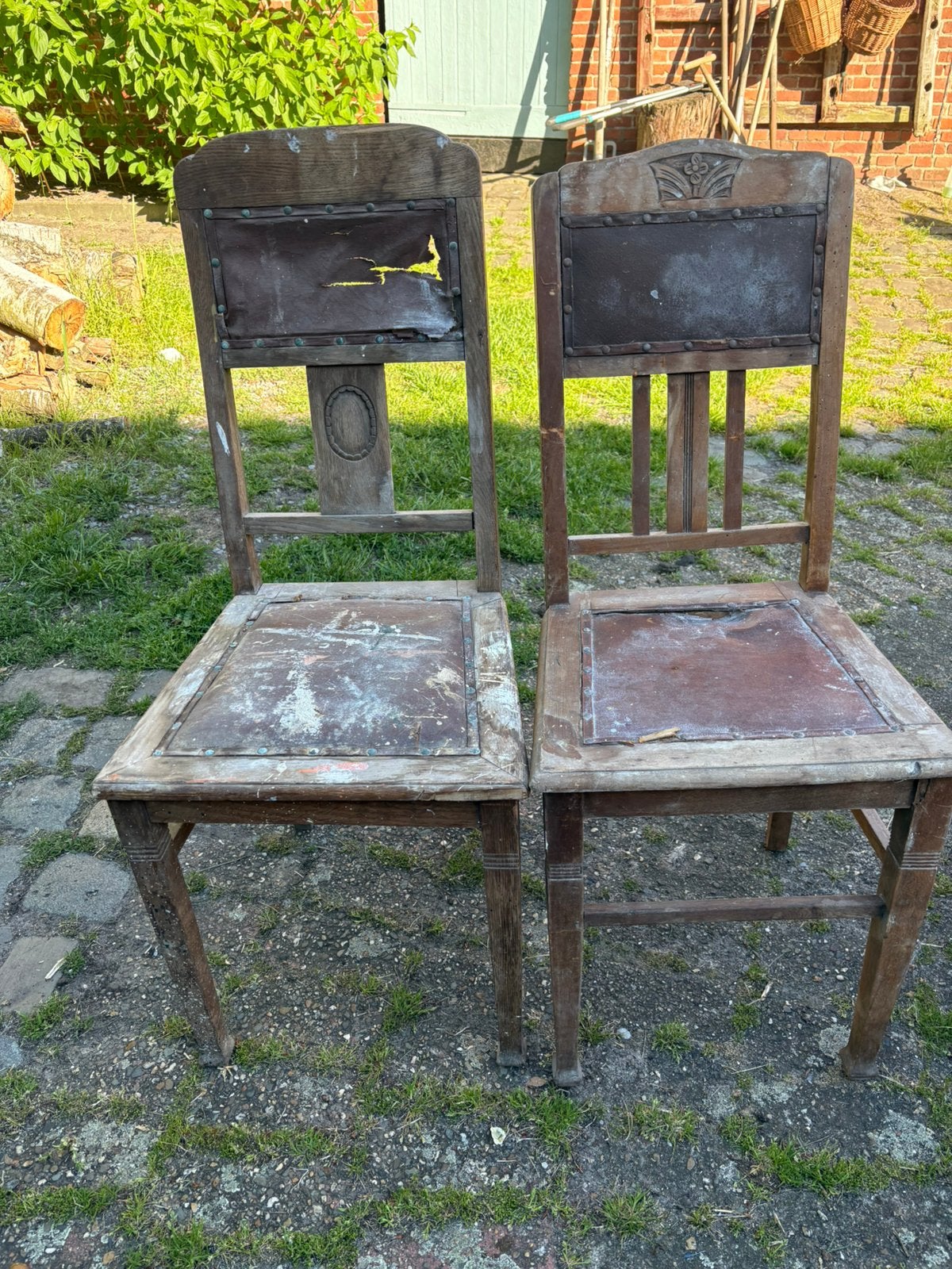 2 antieke houten stoelen, Enlèvement