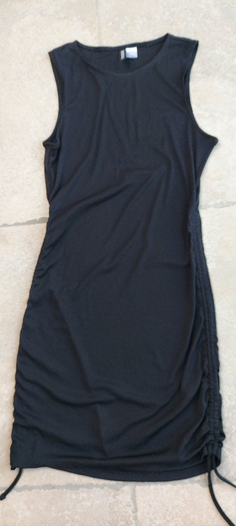 Mooie zwarte jurk mt 176, Enfants & Bébés, Vêtements enfant | Taille 176, Neuf, Robe ou Jupe, Enlèvement ou Envoi, Zara