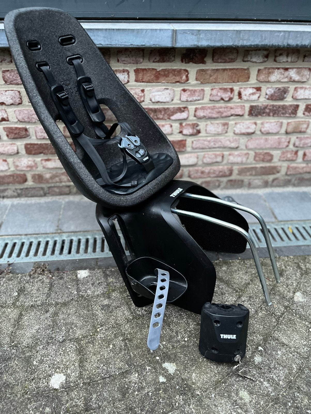 Thule Yepp Nexxt 2 maxi frame mount, Repose-pieds, Comme neuf, Enlèvement, 9 à 18 kg