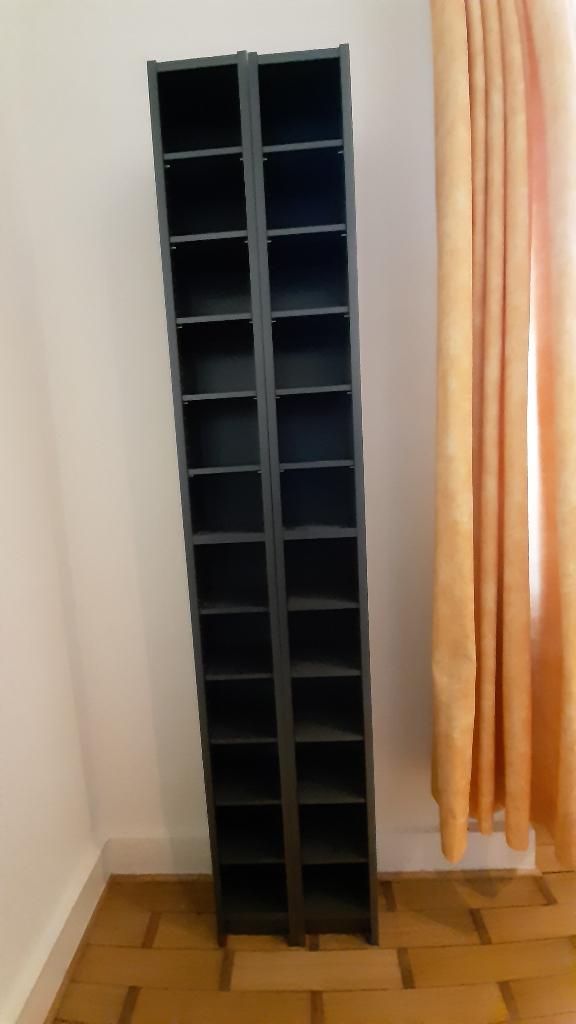 Meuble haut pour CD / DVD - Ikea (modèle épuisé), Comme neuf, Enlèvement, Bois, 150 disques ou plus