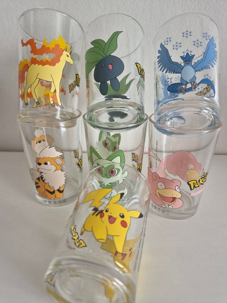 Pokemon glazen 7 nintendo glaasjes Pikachu Caninos Ramoloss, Ophalen of Verzenden, Nieuw, Waterglas