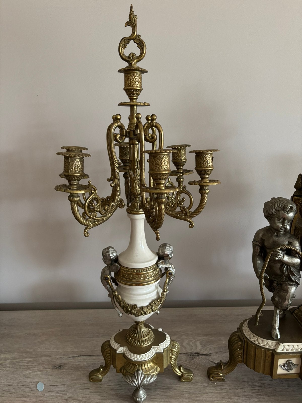 Garniture de cheminée classique: pendule + 2 candélabres, Antiquités & Art, Enlèvement