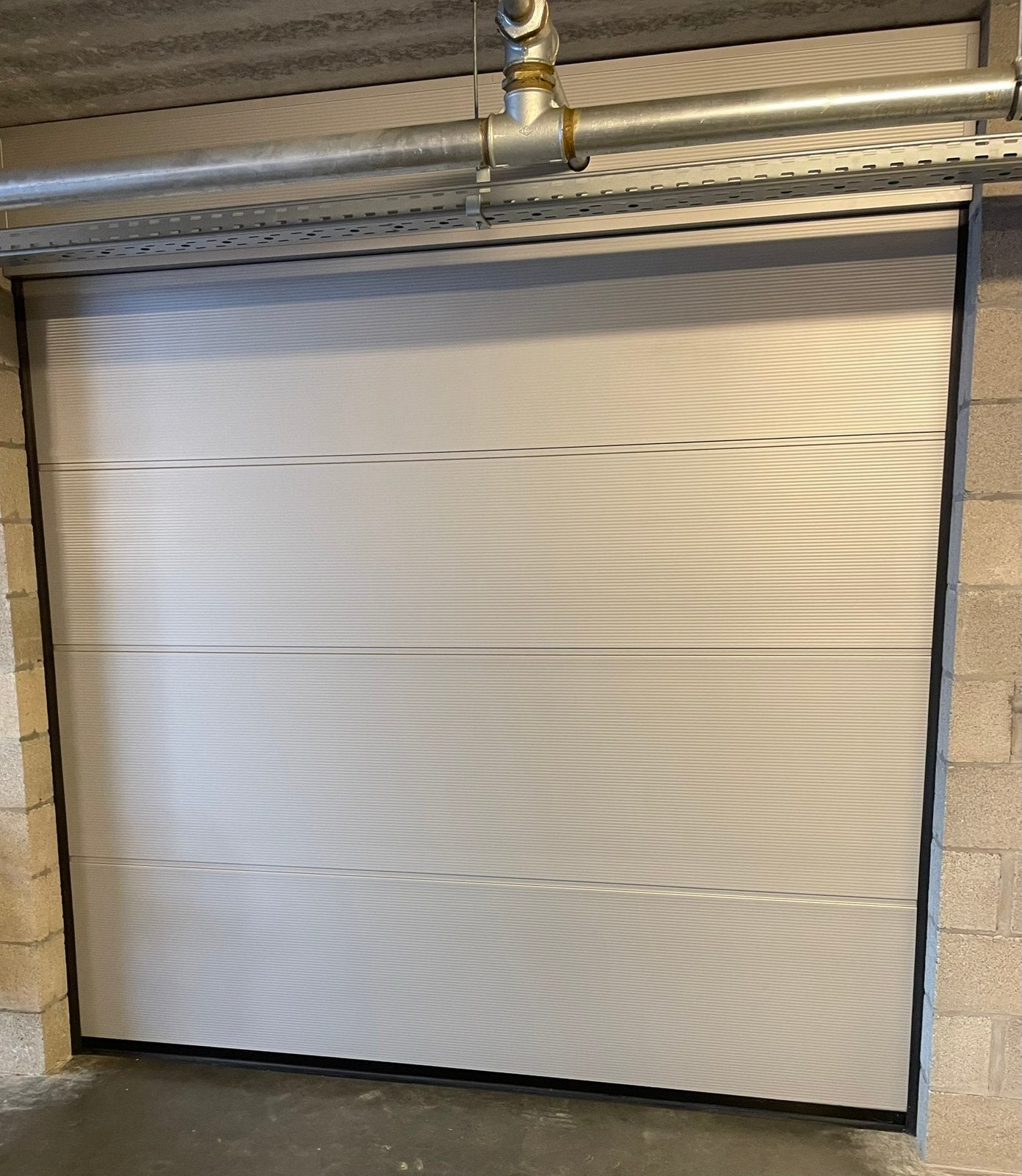 Porte sectionnelle électrique, Bricolage & Construction, Enlèvement, Comme neuf
