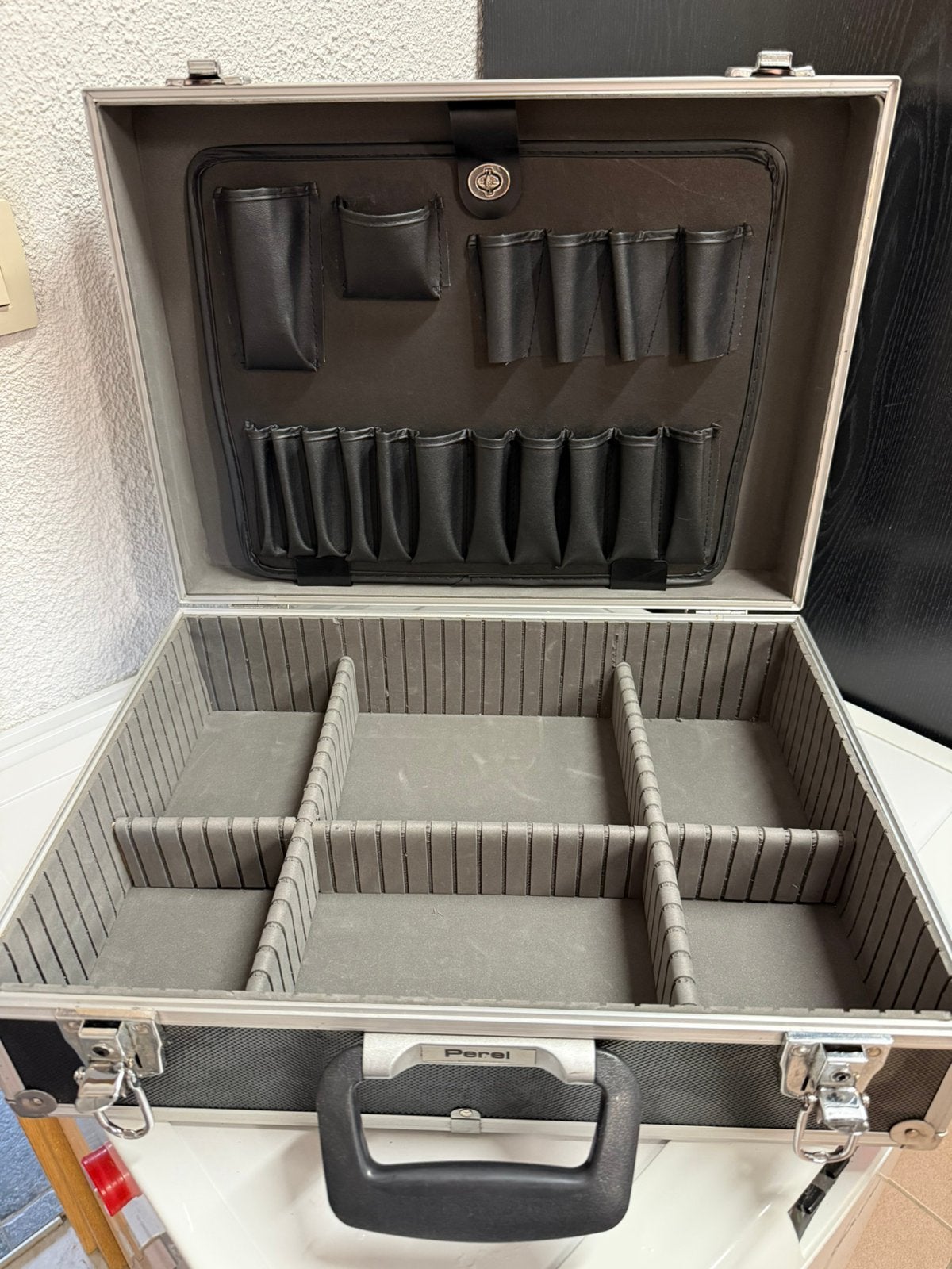 Valise à outils, Enlèvement ou Envoi, Comme neuf, Plastique dur, 50 à 60 cm