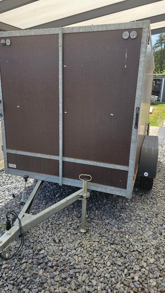 GESLOTEN AANHANGWAGEN TOT 750 KG, Auto diversen, Aanhangers en Bagagewagens, Ophalen, Zo goed als nieuw