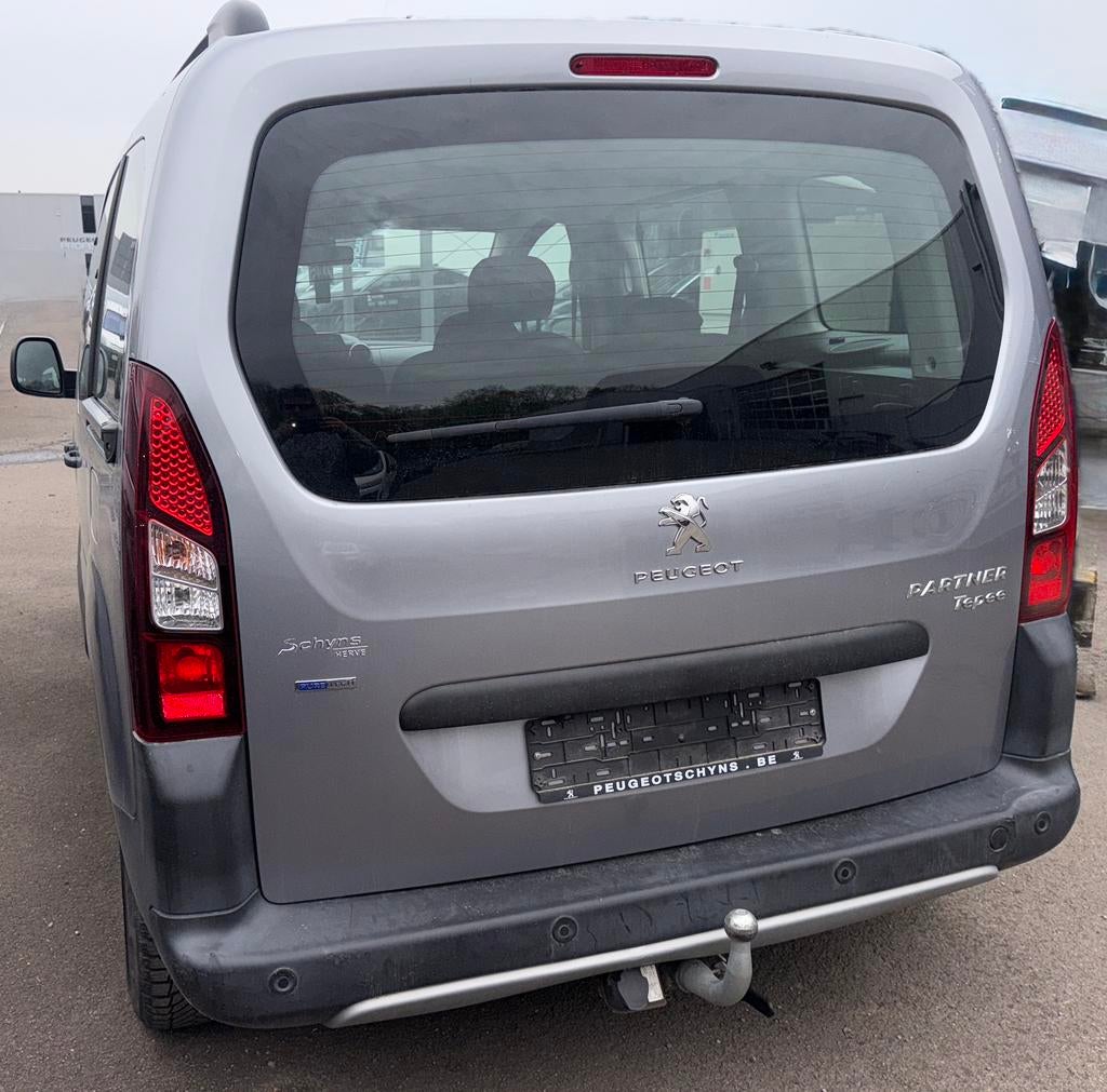 Peugeot Partner tepee 5 places  2017 probleme moteur  Export, Argent ou Gris, Achat, Euro 6, Entreprise