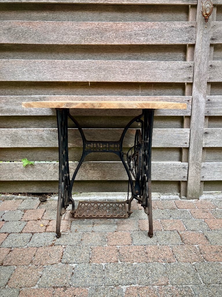 Bistro sidetable wand tafel Singer, Huis en Inrichting, Ophalen