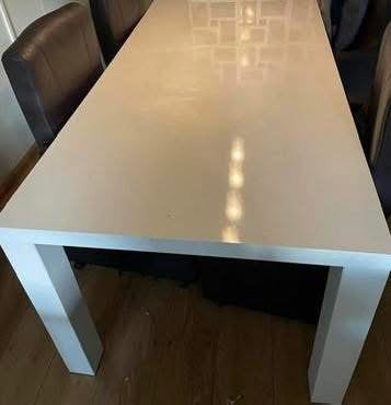 Moderne Witte Hoogglans Eettafel – Ruim, Stijlvol & Tijdloos, Huis en Inrichting, Ophalen, Gebruikt, Rechthoekig