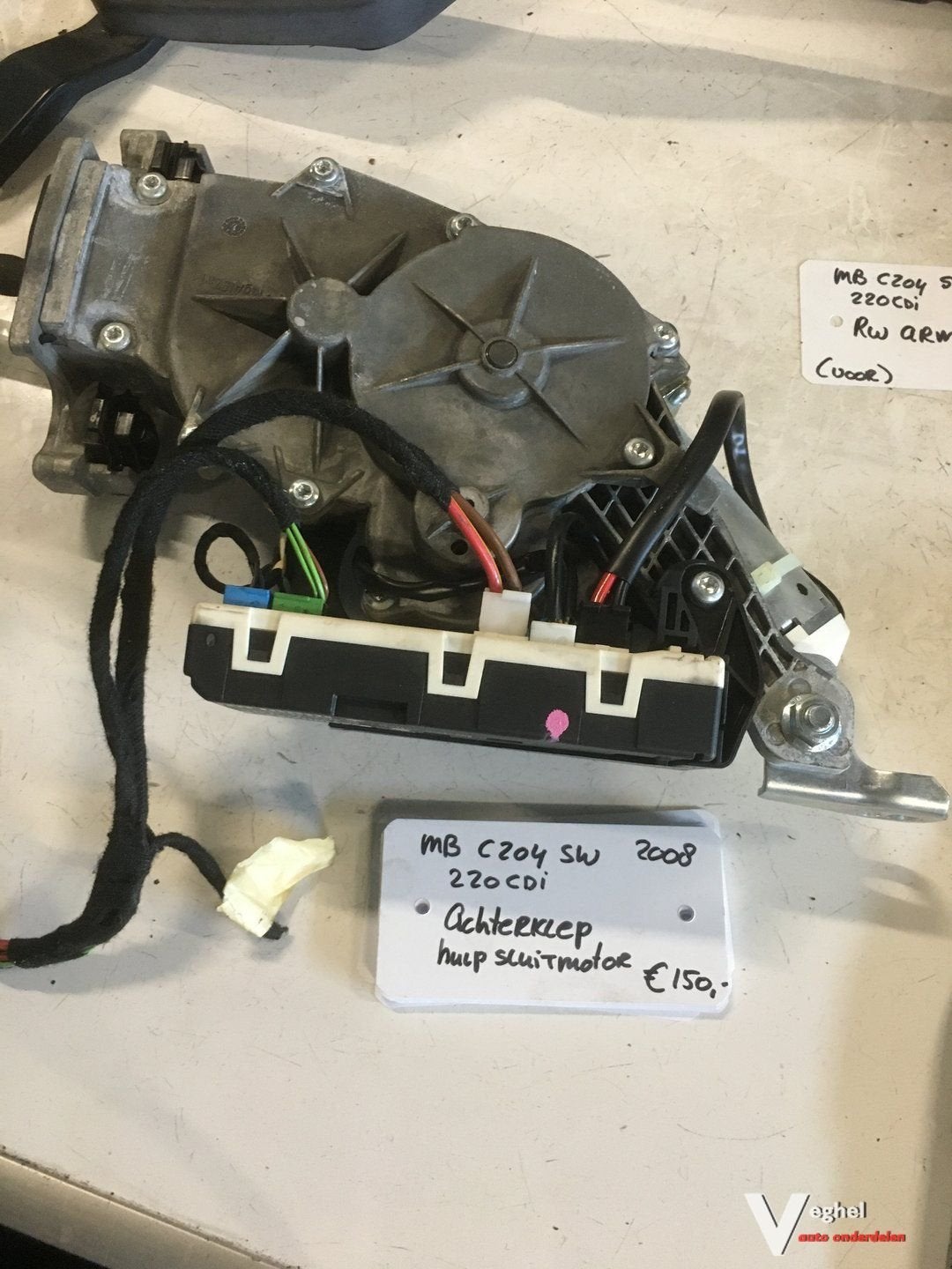 Mercedes C 204 220 cdi 2008  Achterklep Sluithulpmotor, Auto-onderdelen, Gebruikt, -, -, Ophalen of Verzenden
