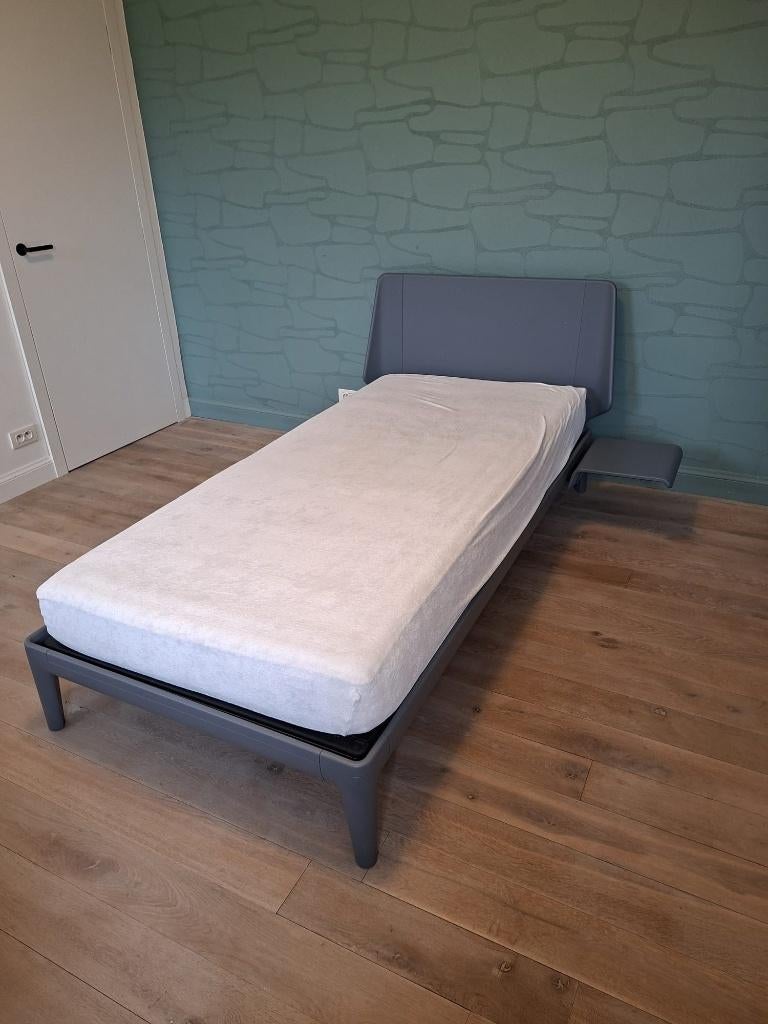 AUPING ESSENTIAL BEDFRAME + BEDBODEM + MATRAS, Ophalen, 100 cm, Eenpersoons, 210 cm