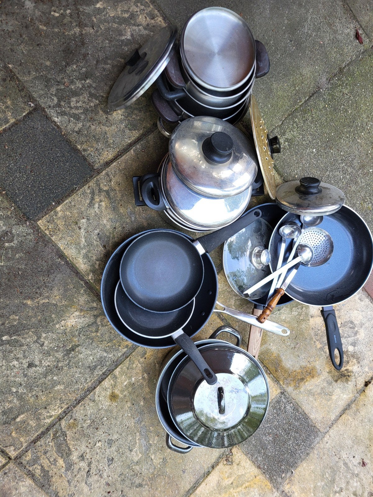 Doverse kookpotten en bak/braadpannen, Ophalen, Wok