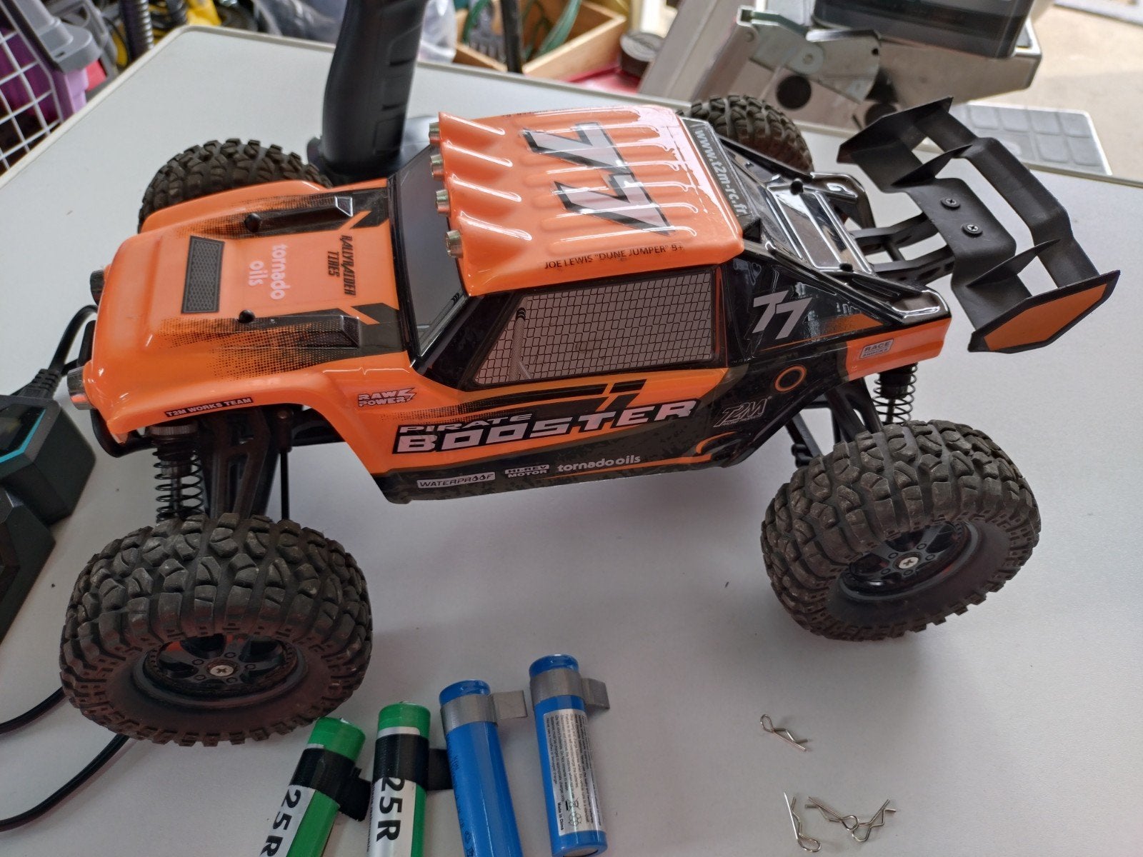 T2M Pirate Booster 4WD, Échelle 1:10, Voiture off road, Enlèvement, Utilisé