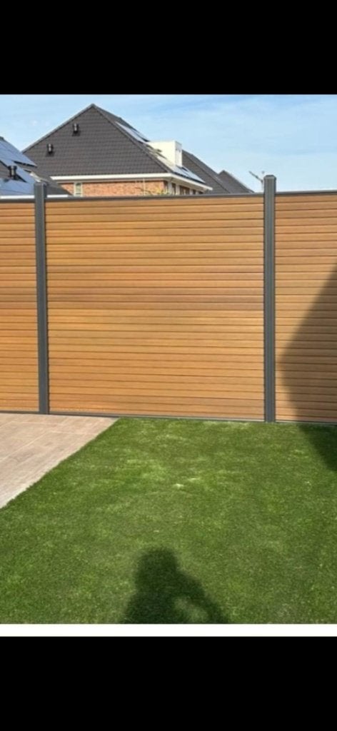 Composiet tuinscherm, Ophalen, 150 tot 200 cm, Composiet, Zo goed als nieuw
