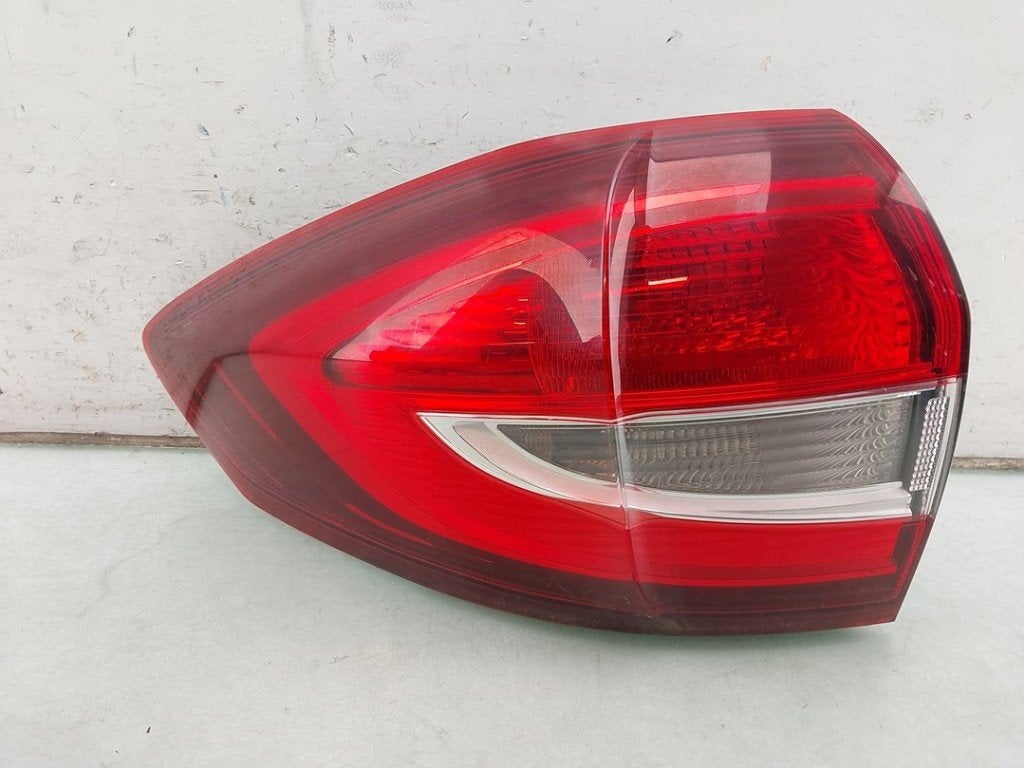 FEU ARRIÈRE GAUCHE Ford C-Max (DXA) (01-2010/06-2019), Valeo, 100, rue de Courcelles
75017  Paris, FR, Info@valeo.fr, Ford