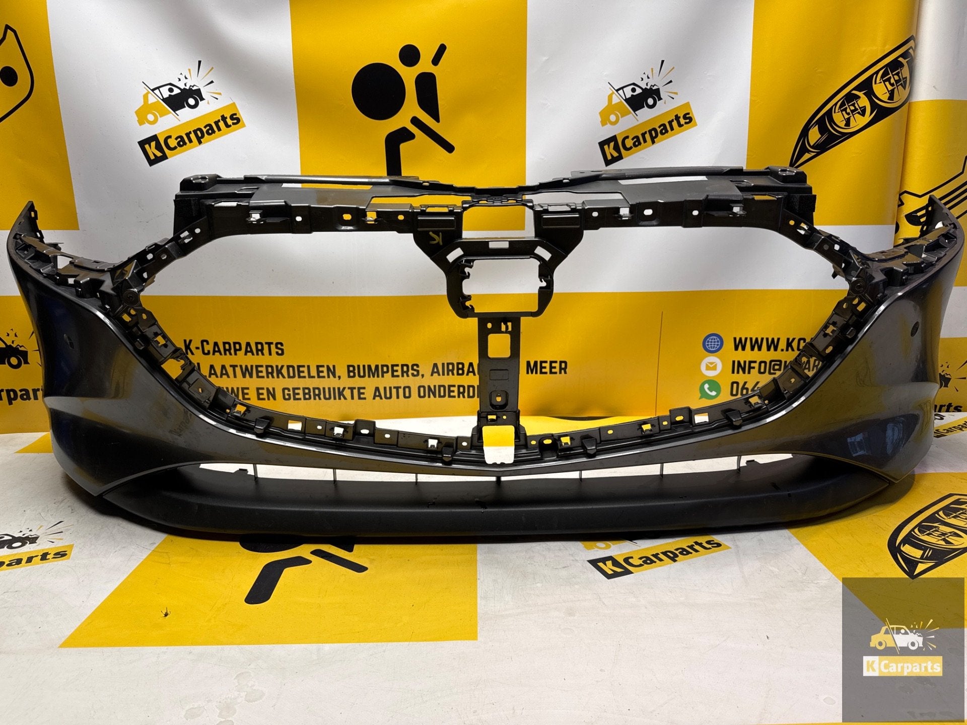 Voorbumper Mazda 3 IV Origineel Bumper PDC BCKN-50031 2018-, Info@fabrikant.eu, Mazda, Bumper, Fabrikant BV