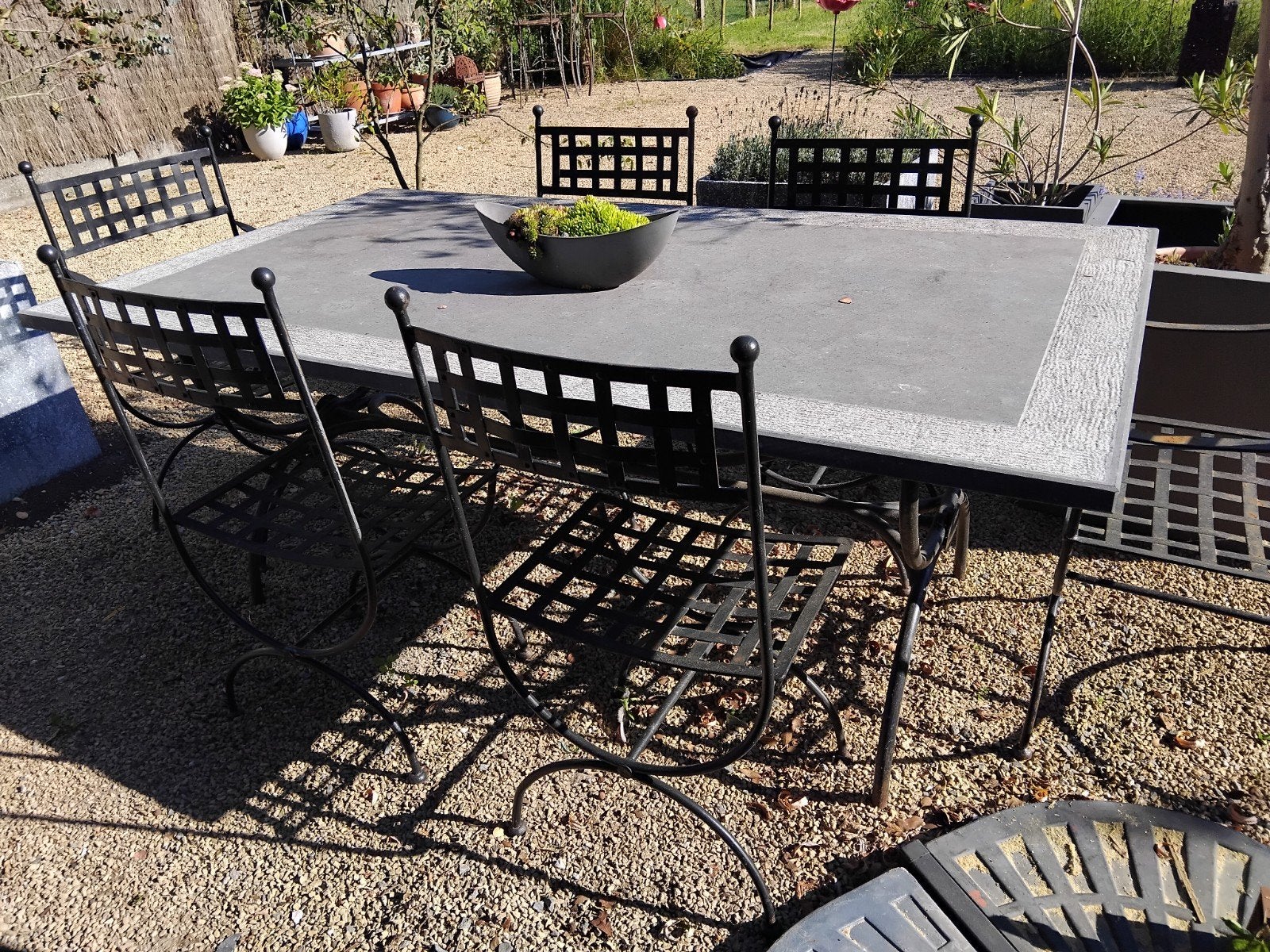 Arduinen tafel en 6 gietijzeren stoelen, Tuin en Terras, Ophalen
