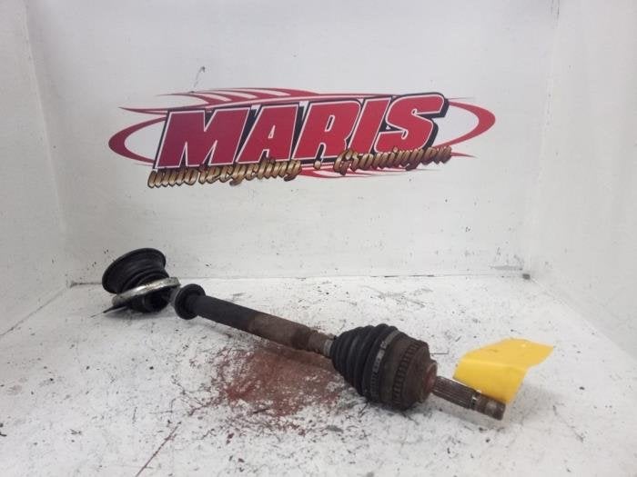 Arbre de transmission avant gauche d'un Renault Megane, -, Renault, -, 3 mois de garantie
