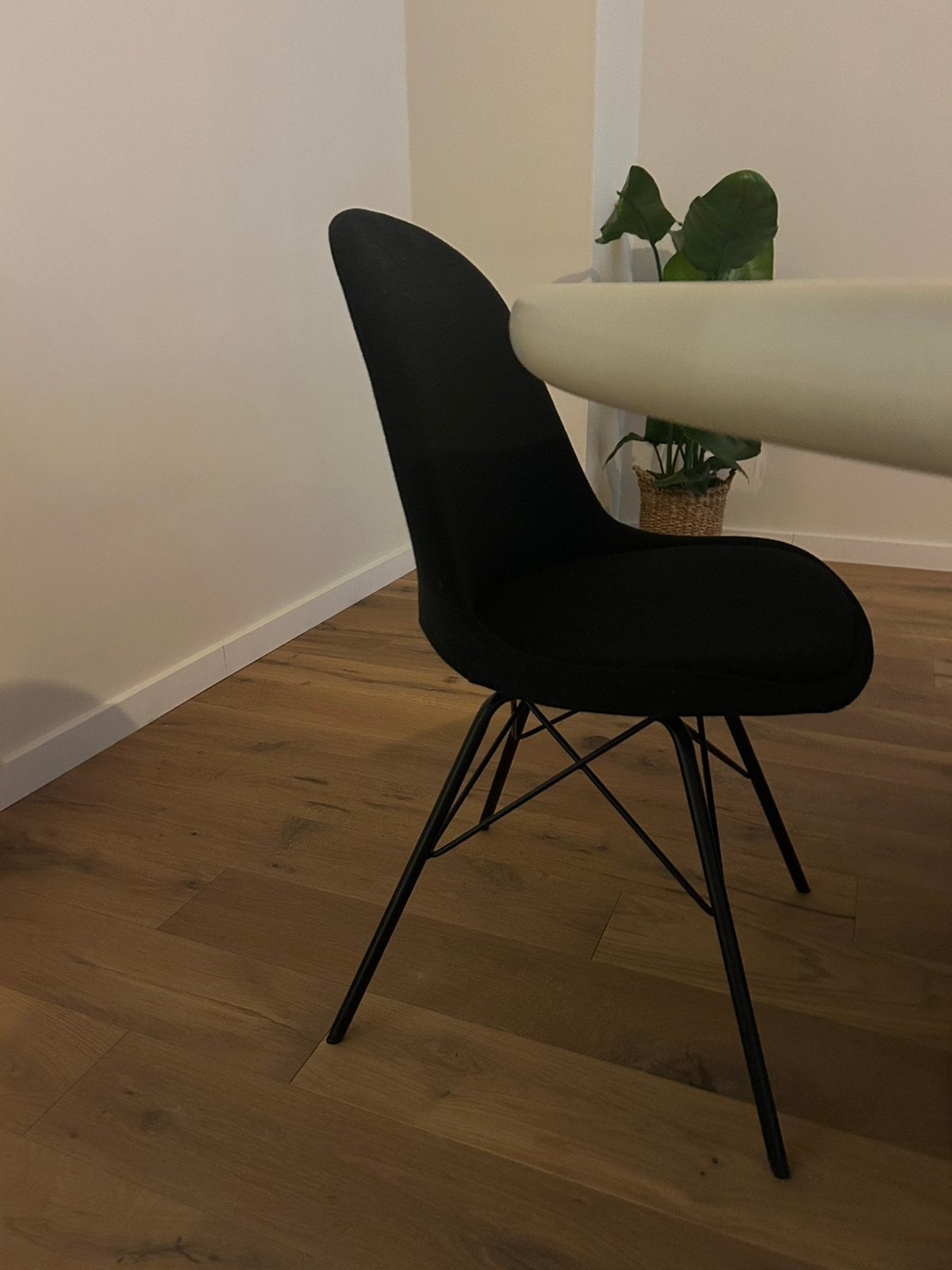 8 zwarte stoelen stof, Ophalen, Zo goed als nieuw, Stof