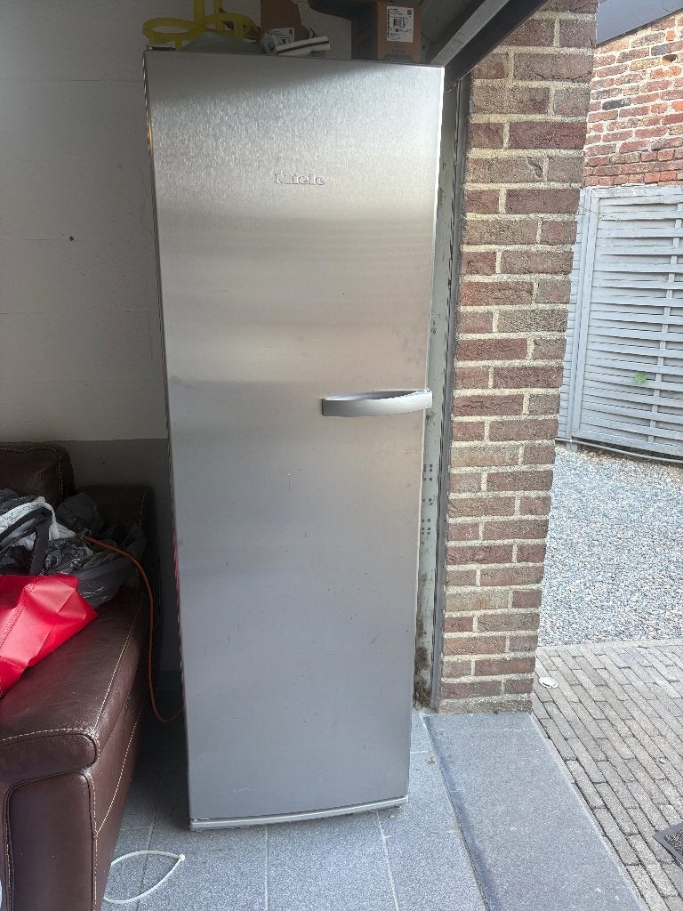 Frigo Miele - 398 L H185 L60 P63, 160 cm ou plus, Sans bac à congélation, Enlèvement, Utilisé