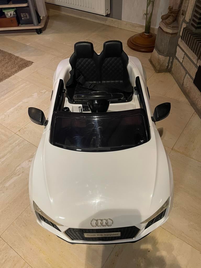 Kinderauto Audi R8 Spyder op batterij en muziek, Ophalen, Zo goed als nieuw