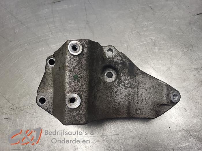 Dynamosteun boven van een Ford Transit, Gebruikt, -, -, Ophalen of Verzenden