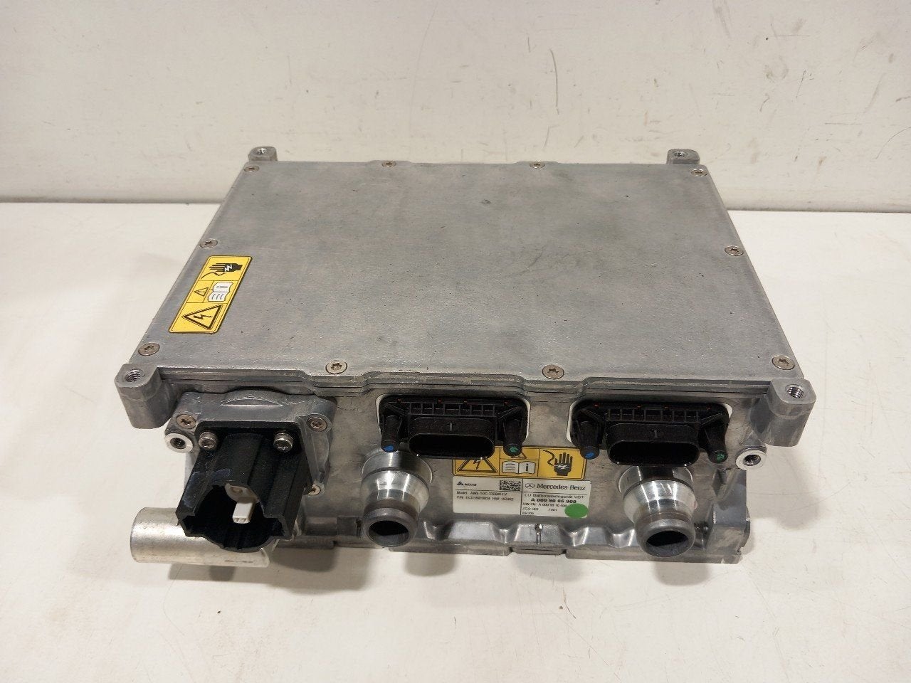 Acculader Mercedes-Benz eVito, Onderdelen@venauto.nl, Van der Ven Autorecycling B.V., Gebruikt, Ettenseweg 76, 4706 PB Roosendaal, The Netherlands