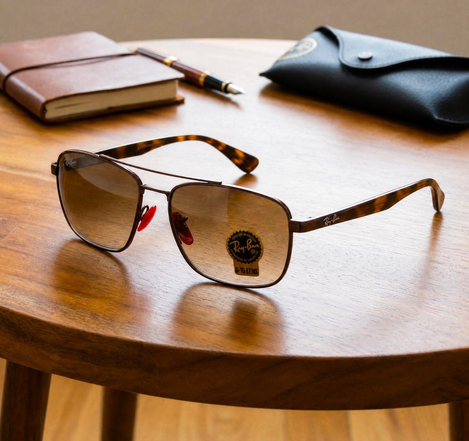 Ray-Ban, collection Scuderia Ferrari, lunettes de soleil, lu, Neuf, Enlèvement ou Envoi, Brun, Ray-Ban