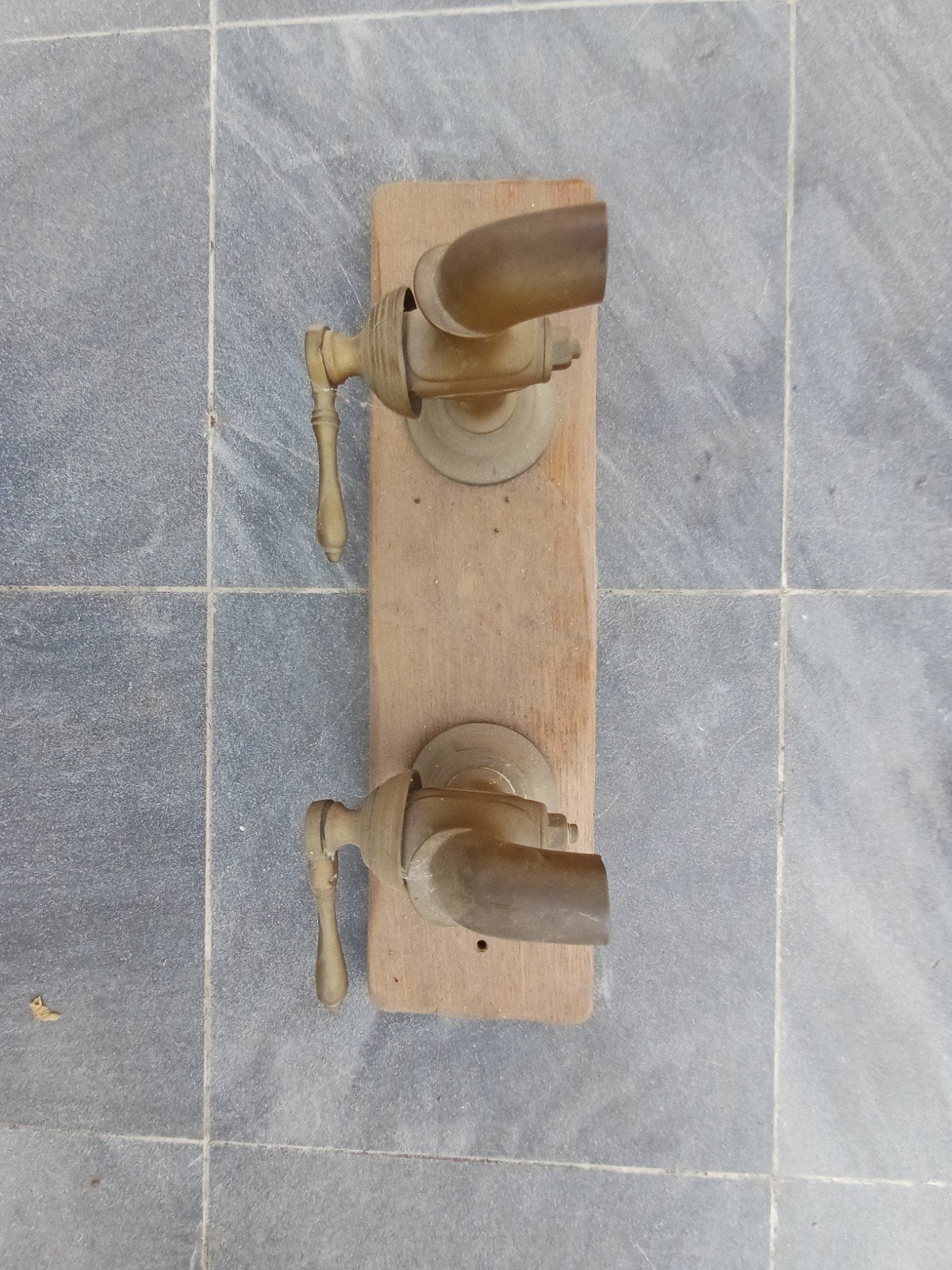kopperen kraantjes op houten plank, Antiek en Kunst, Ophalen