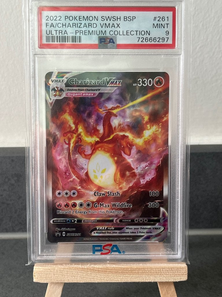 Charizard VMax #261 PSA, Hobby en Vrije tijd, Ophalen of Verzenden, Zo goed als nieuw, Losse kaart