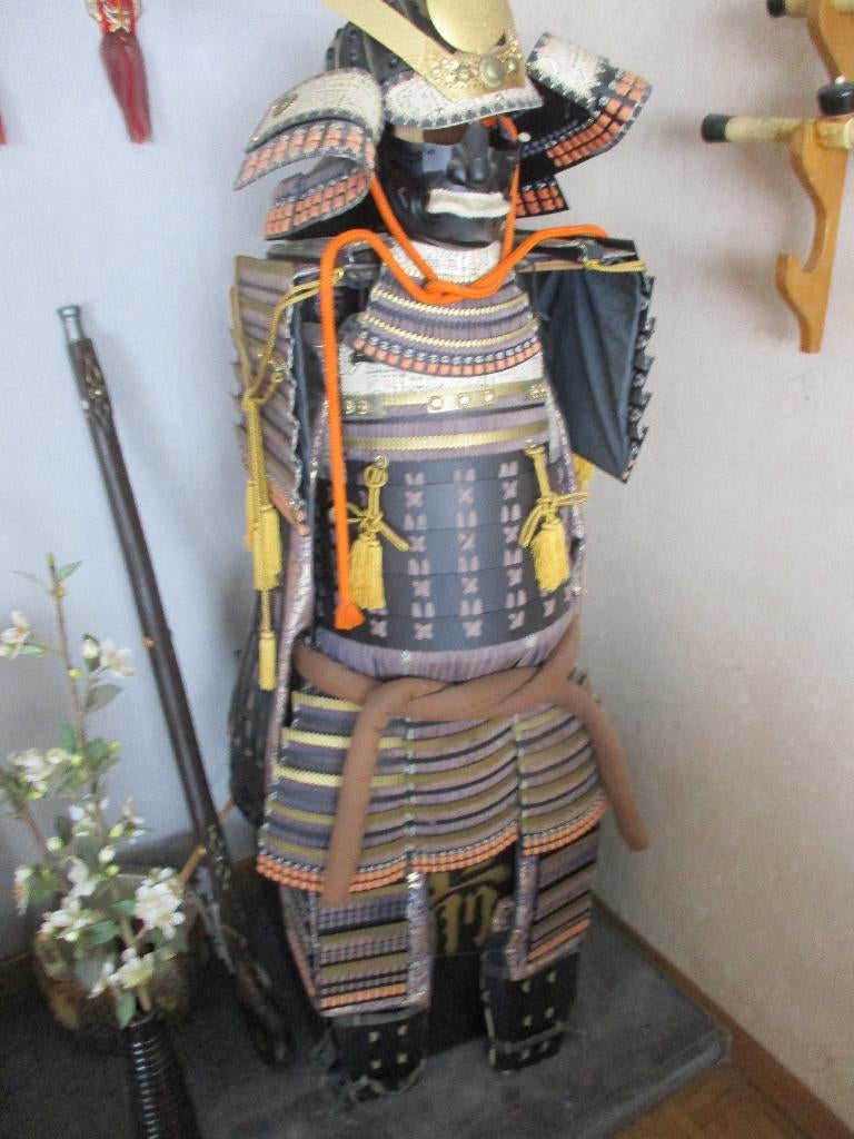 Samoerai harnas, Ophalen