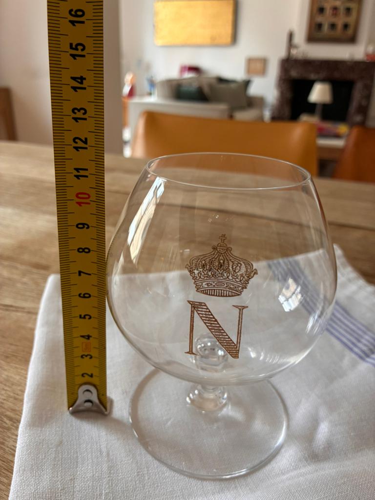 11 verres en cristal Napoléon III, décor “N” couronné doré, Collections, Enlèvement, Utilisé