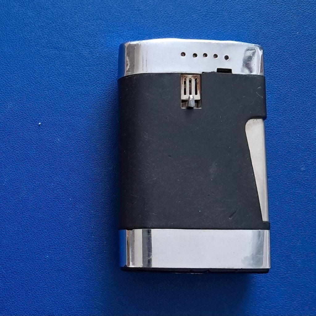 Briquet à gaz Ronson Varaflame Comet Vintage Angleterre noir, Collections, Enlèvement ou Envoi, Utilisé, Briquet