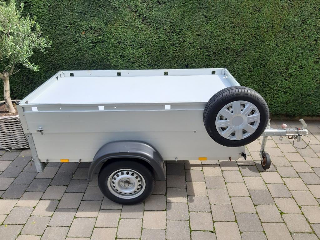 Bagagewagen te huur met als optie fietsdragers of dakkoffer, Ophalen