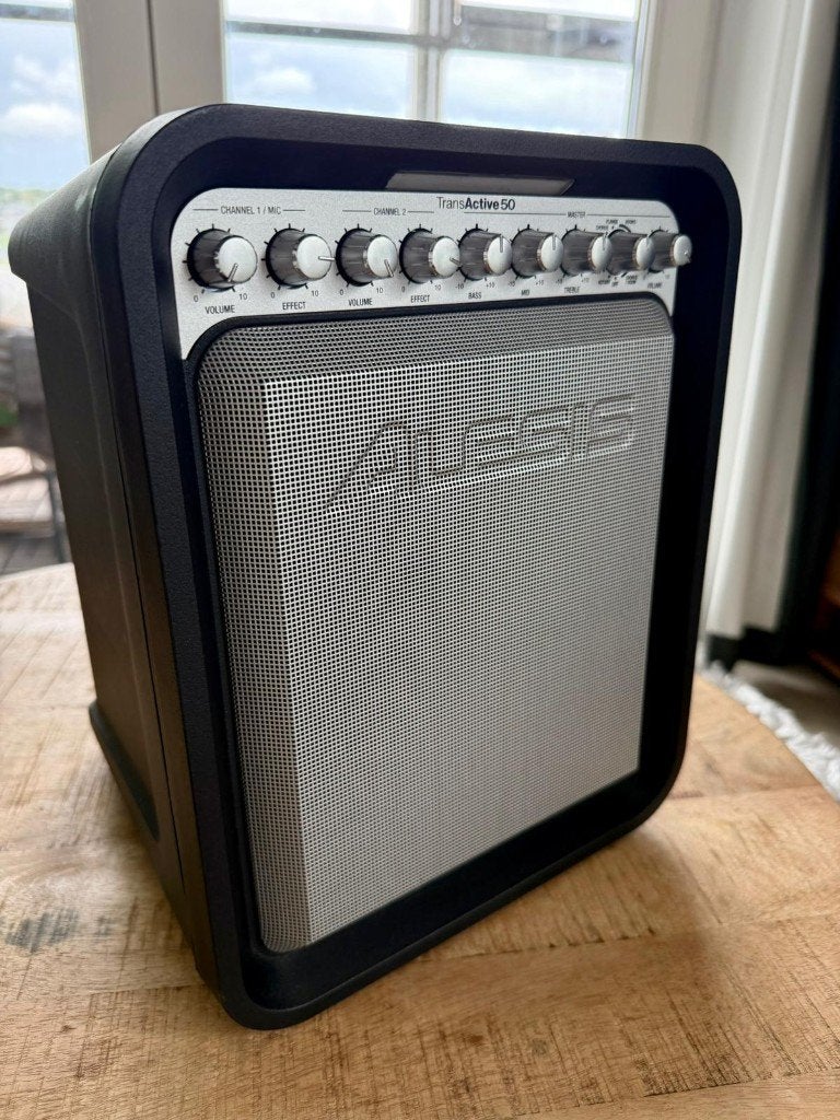 Alesis TransActive 50 50W Versterker / PA Speaker Compleet, Ophalen, Zo goed als nieuw, Minder dan 500 watt, Keyboardversterker