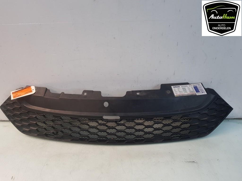 GRILLE Iveco New Daily VI (|5801543607|5801587018|), Dhr. J. Ham, Gebruikt, Overige automerken, Administratie@autoham.nl