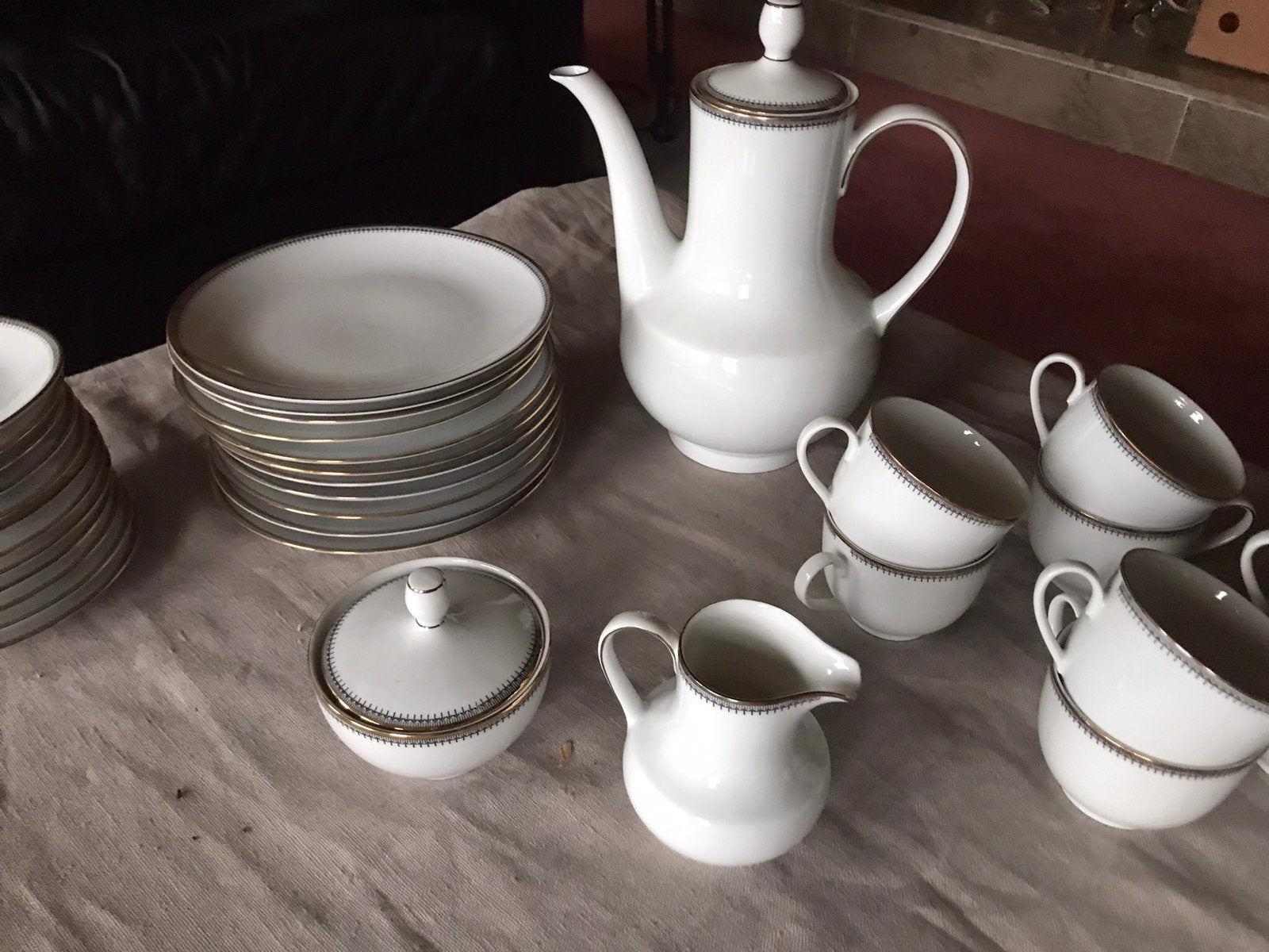 Koffieset met dessertborden, Ophalen