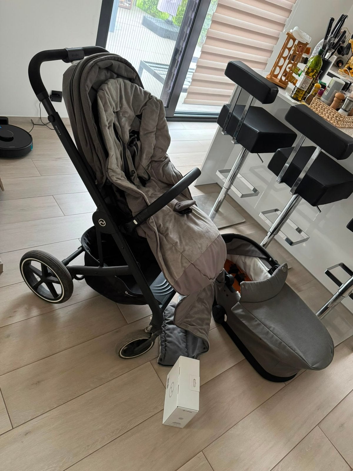 Poussette Cybex + nacelle + ombrelle + habillage de pluie., Enfants & Bébés, Poussettes & Combinaisons, Comme neuf, Poussette