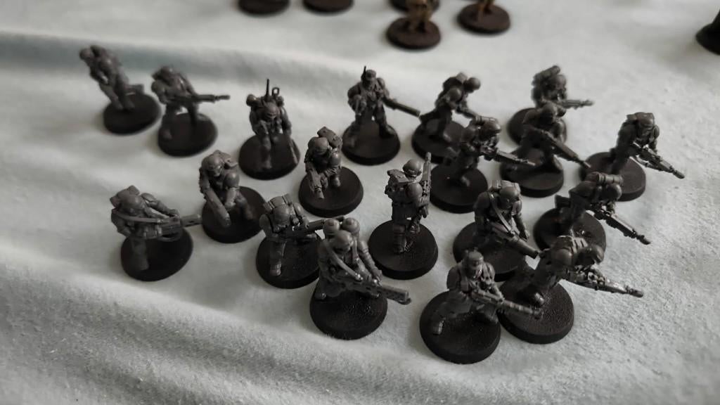 Warhammer 40k: Astra Militarum leger, Hobby & Loisirs créatifs, Wargaming, Comme neuf, Warhammer 40000, Peint, Avec peinture, Enlèvement