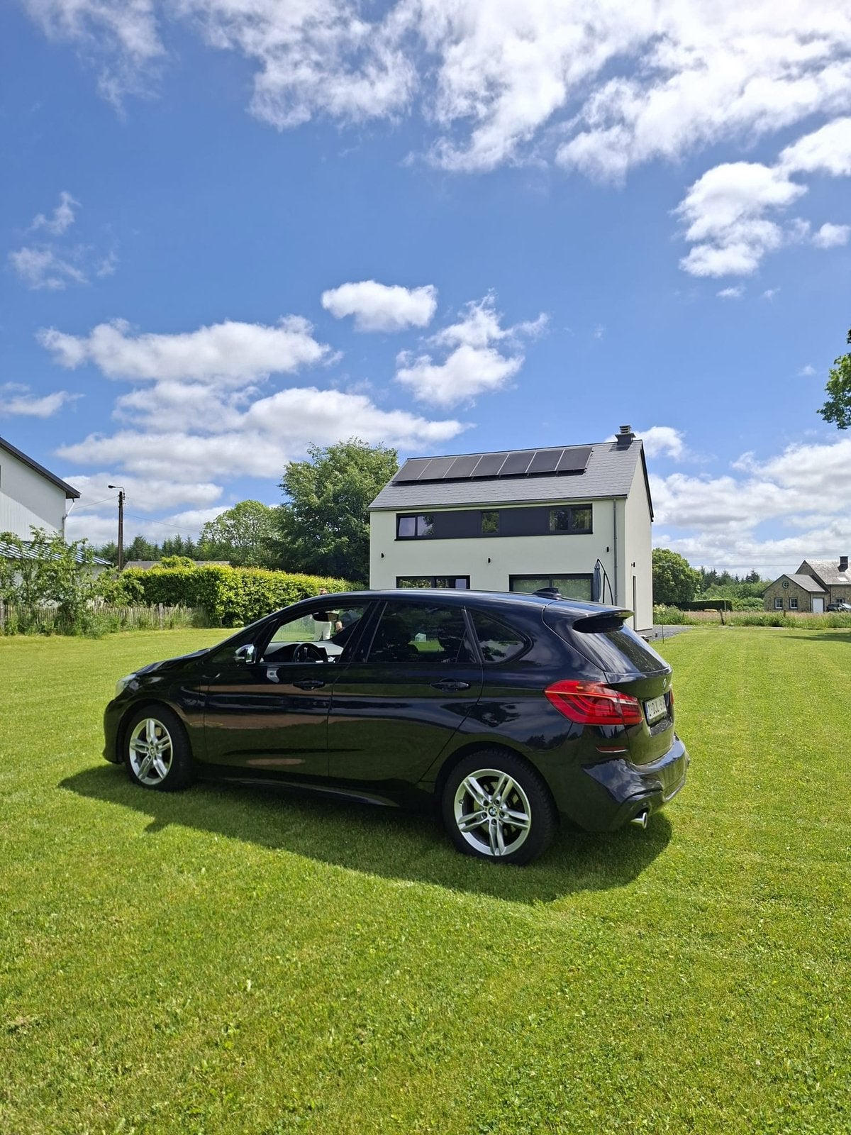 BMW 225 XE 2019 235000KM PACK M BOITE AUTO, Auto's, 2 Reeks, Zwart, Te koop, BTW verrekenbaar