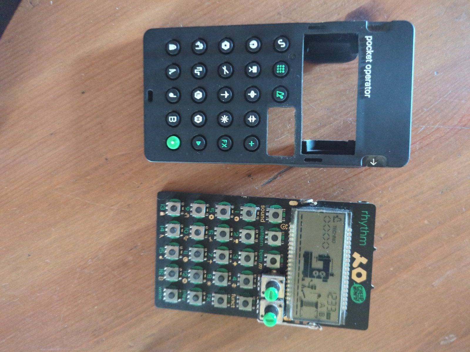 Pocket Operator 12 + case, Muziek en Instrumenten, Synthesizers, Ophalen