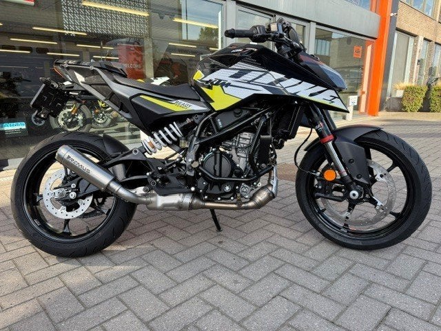 KTM 125 DUKE NAKED BIKE BLACK, Motoren, Nieuw, Bedrijf, 125 cc, 11 kW of minder