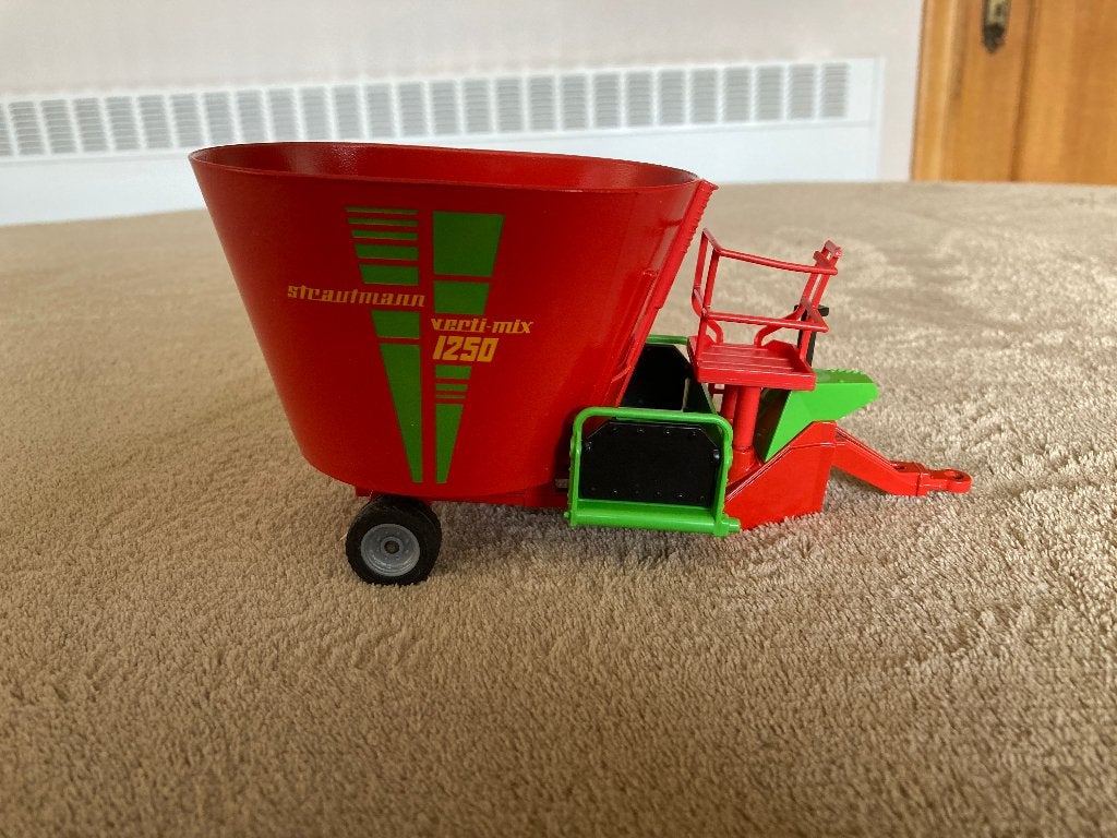 Siku Strautmann voermengwagen, schaal 1:32 vanaf 3 jaar, Enlèvement ou Envoi, Comme neuf, Tracteur et Agriculture, SIKU