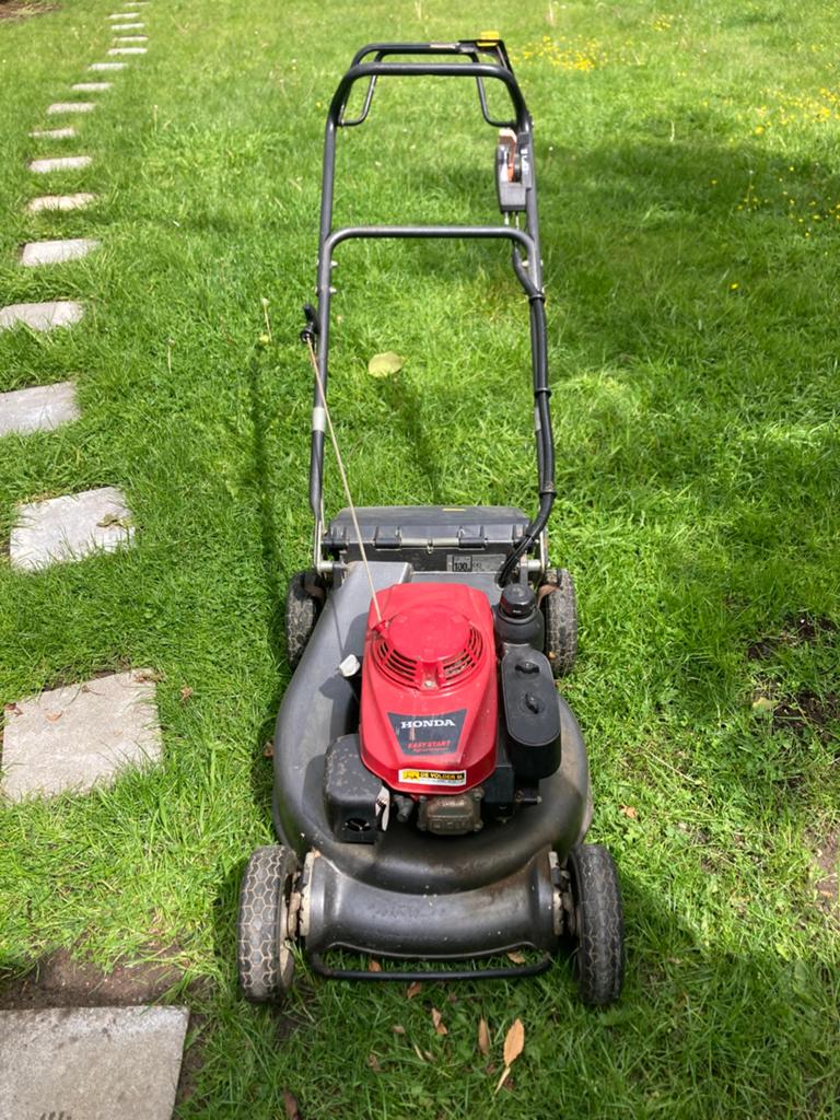 Grasmachine zelftrekker Honda - HRH 536 HXE, Tuin en Terras, Ophalen, Zo goed als nieuw